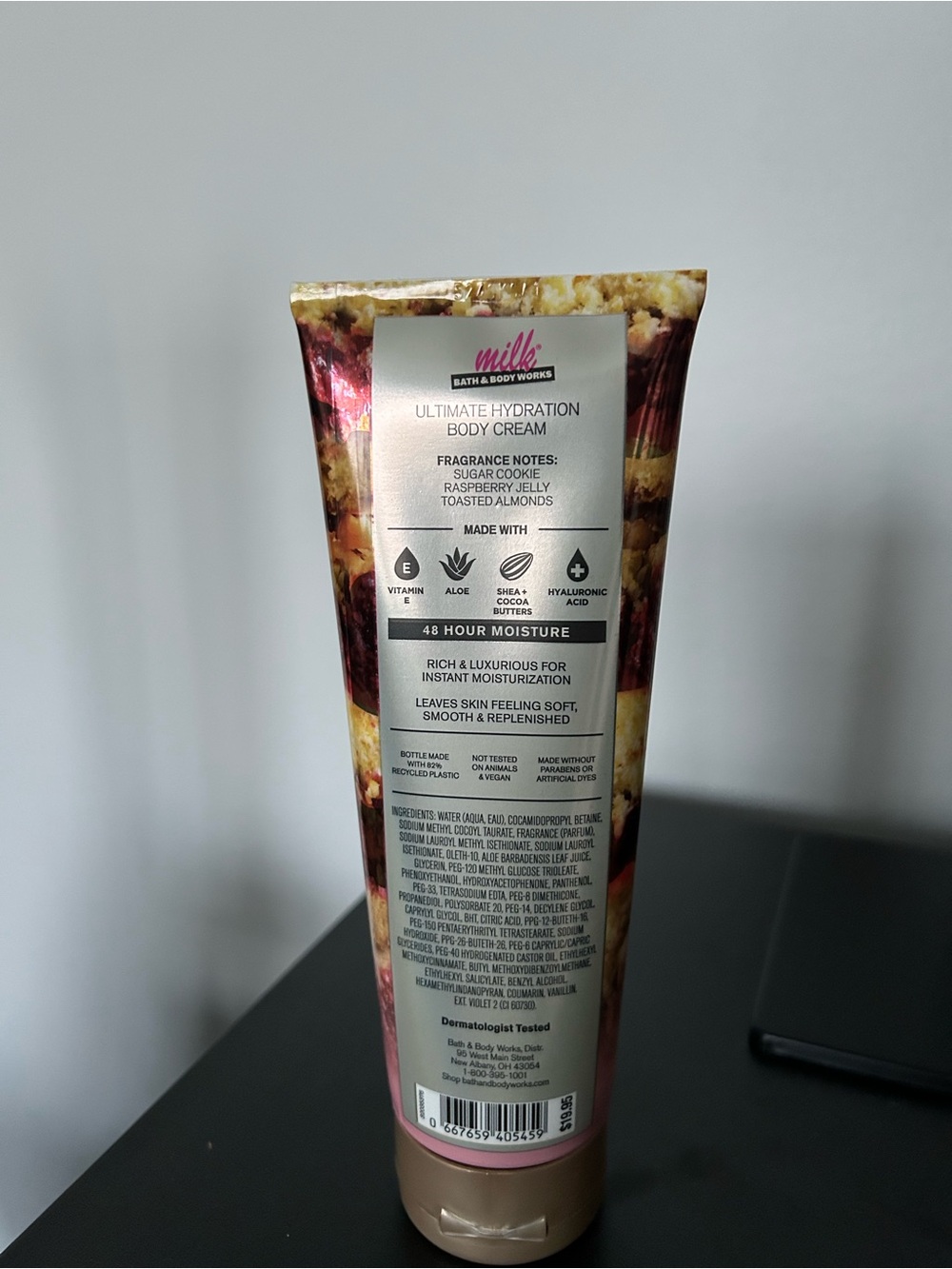 Bath and Body Works Raspberry Holiday Pie Bar Body Cream - Picture 2 of 2
